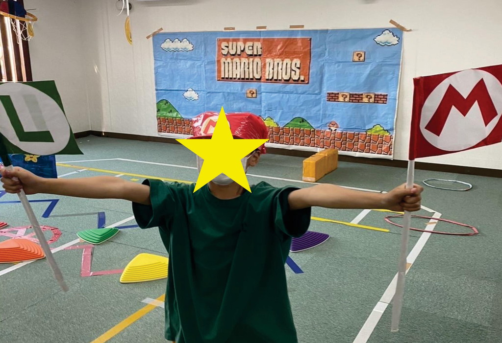 「楽しそう!」「やってみたい!」から広がる発達の可能性を大切にし、発達の段階に合わせてバランス感覚を刺激する運動を取り入れています。